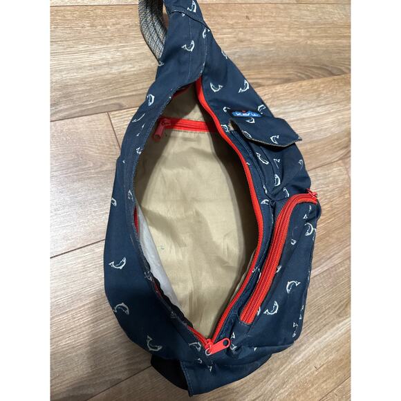 Kavu Rope Crossbody Bag shoulder Sling. Fish Themed. blue with red zippers. - Picture 4 of 10